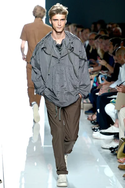 Look 6